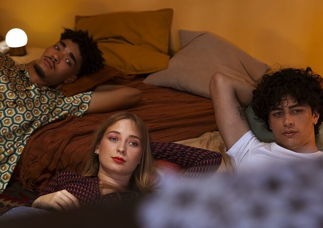 Dating Openly with Herpes: Your Guide to the Swinger Community