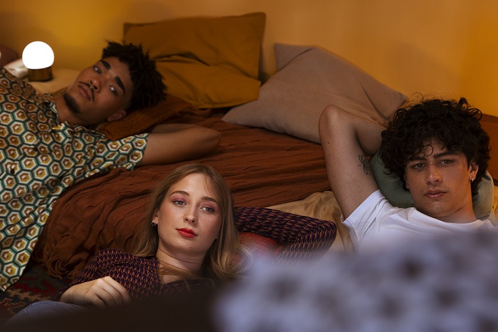 Dating Openly with Herpes: Your Guide to the Swinger Community